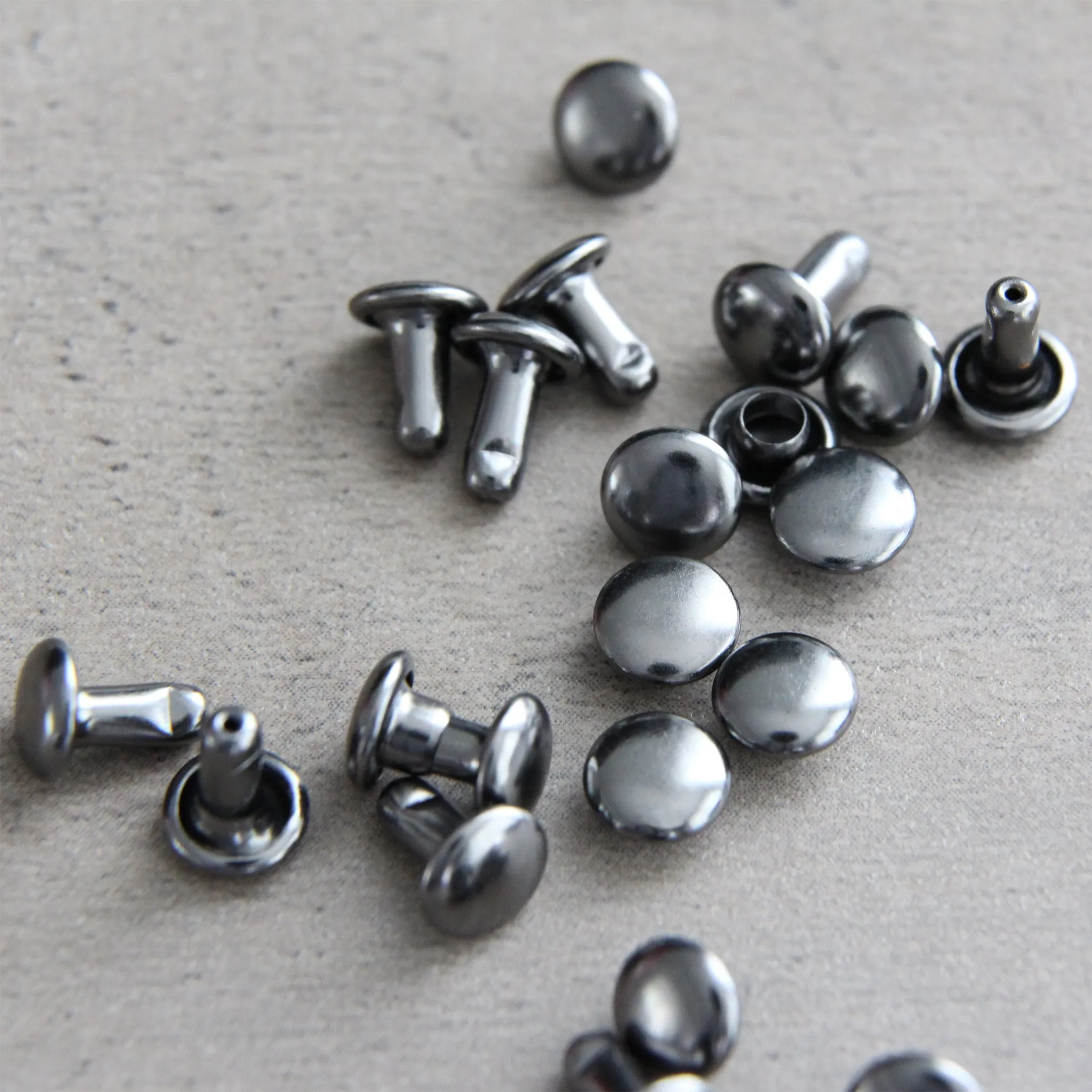 Double Cap Rivets 6mm (20sets)
